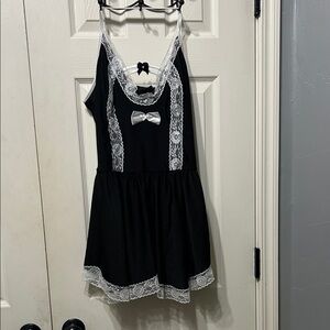 Elegant Black Lace Chemise